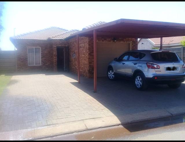 3 BEDROOM HOUSE SOLD IN THE ORCHARDS